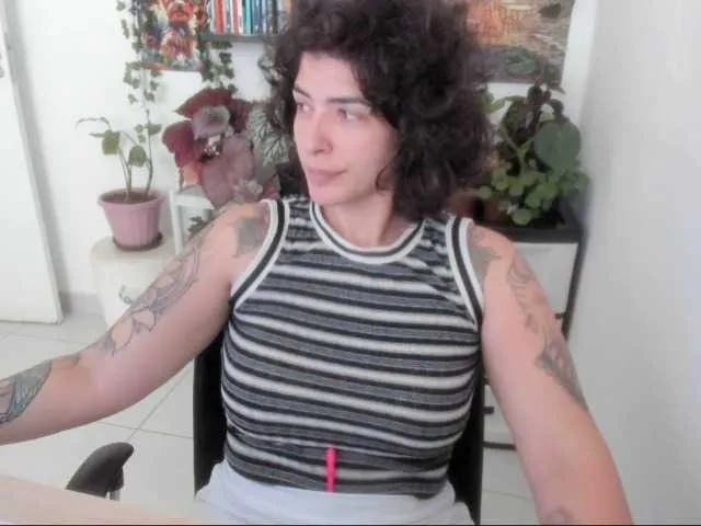 Sukaraa – webcam model profile photo Image 2