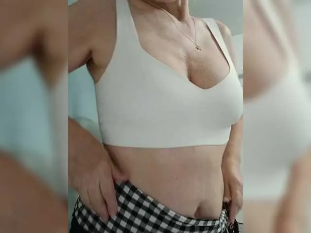 nataliaroush – webcam model profile photo Image 7