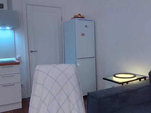 SandiSquirts – webcam model profile photo Image 3