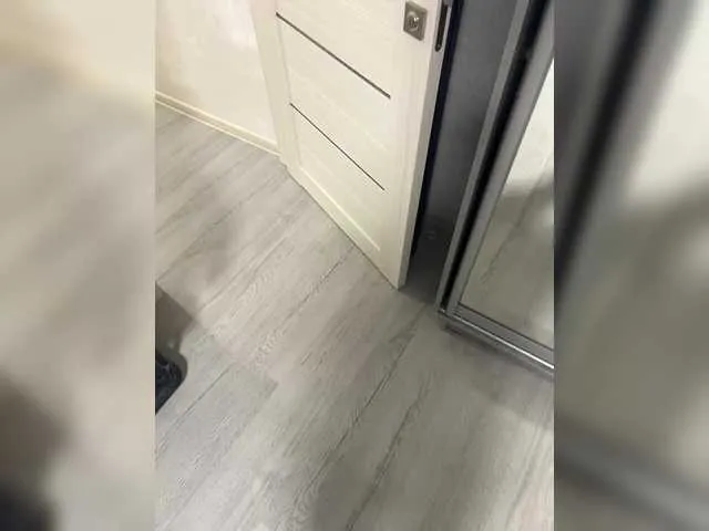 EMYCLARK – webcam model profile photo Image 8