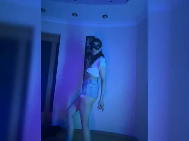 ShainaVaasquez – webcam model profile photo Image 13