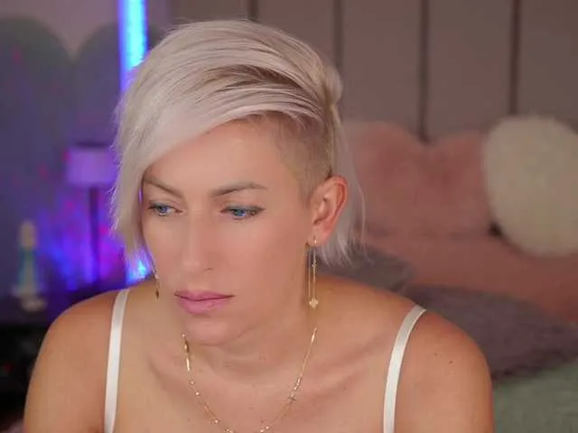 Live with RamonaWallace on FliCam Image 14