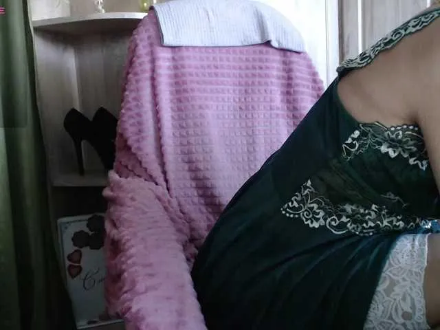 Glamouros – webcam model profile photo Image 15