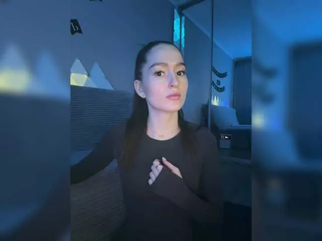 GianaBravo – webcam model profile photo Image 14