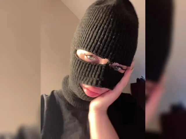 AlessiaRou – webcam model profile photo Image 15