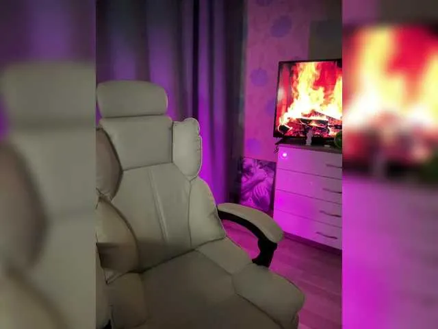 Lililth_Capri77 – webcam model profile photo Image 13