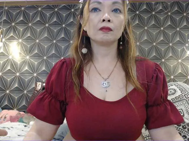 Live with EmaMillers on FliCam Image 15