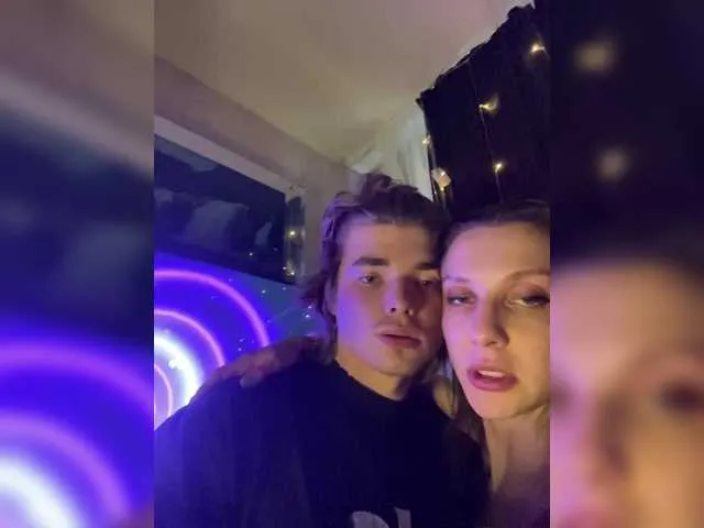 Nura_n_Sarah – webcam model profile photo Image 8