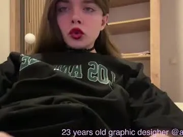 EmmilyCoopers18 – webcam model profile photo Image 10