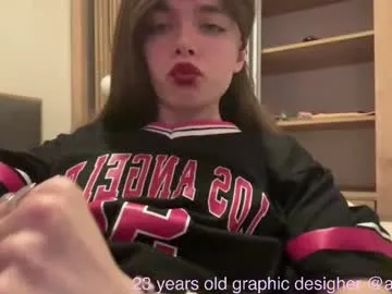 EmmilyCoopers18 – webcam model profile photo Image 9