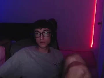 ChloeDevine – webcam model profile photo Image 2