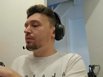 IsabellSanz – webcam model profile photo Image 2