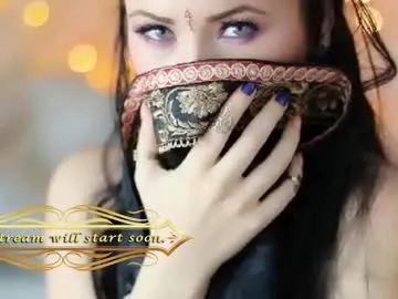 NahomiPeppers – webcam model profile photo Image 4