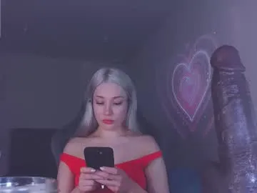 SkyLumen – webcam model profile photo Image 17