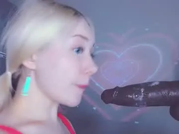 SkyLumen – webcam model profile photo Image 2