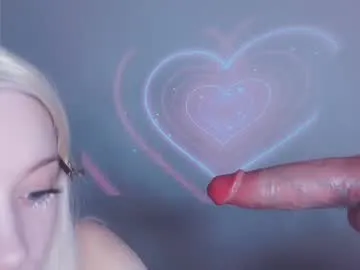 SkyLumen – webcam model profile photo Image 4