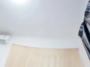 Oriana69_ – webcam model profile photo Image 1