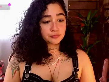 Noya – webcam model profile photo Image 16