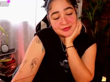 Noya – webcam model profile photo Image 18