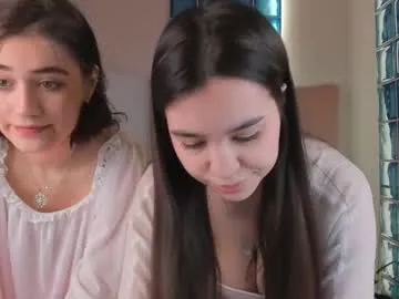 FitnessBunny – webcam model profile photo Image 9