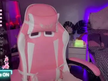 EmilyHunnter – webcam model profile photo Image 8