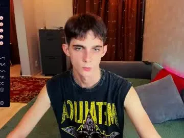 adrien0798 – webcam model profile photo Image 2