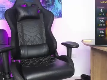 NinaFontana – webcam model profile photo Image 11