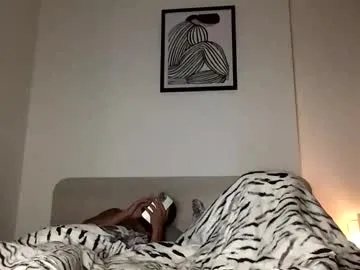 Live with LyzMania on FliCam Image 5