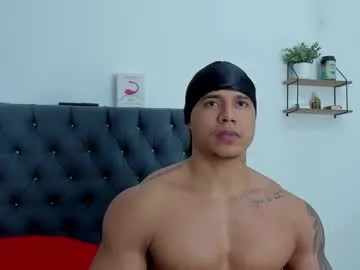 VALORAH – webcam model profile photo Image 12