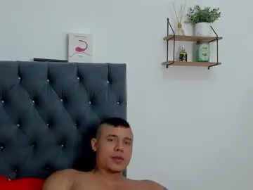 VALORAH – webcam model profile photo Image 2