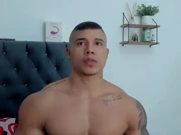 VALORAH – webcam model profile photo Image 6