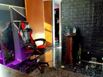 ian_flor – webcam model profile photo Image 2