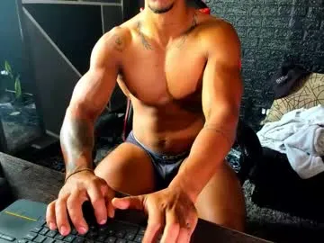 ian_flor – webcam model profile photo Image 8