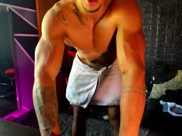 ian_flor – webcam model profile photo Image 9