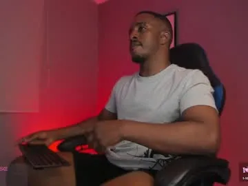 MhiaTaylor – webcam model profile photo Image 18