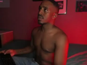 MhiaTaylor – webcam model profile photo Image 19