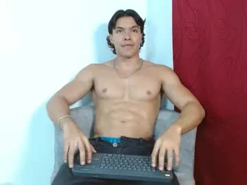 LovelyEileen – webcam model profile photo Image 4