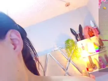 FitnessBunny – webcam model profile photo Image 13