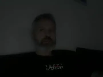 RoxieHart_x – webcam model profile photo Image 5