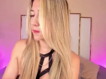 SandiSquirts – webcam model profile photo Image 3