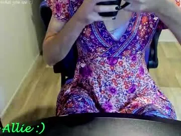 ShabrinaSmilt – webcam model profile photo Image 3