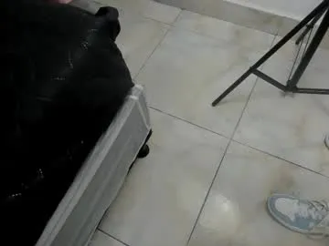 RoxanaMitchell – webcam model profile photo Image 10