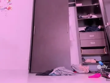 imSkyxrated – webcam model profile photo Image 4