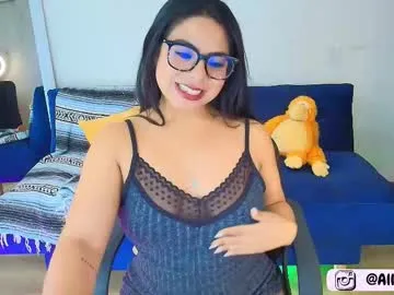 ArianaSole – webcam model profile photo Image 11