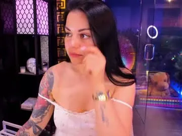 NovaDiamond – webcam model profile photo Image 11