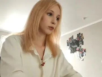 ChloeXSecret – webcam model profile photo Image 2