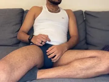 CurlyRina – webcam model profile photo Image 4