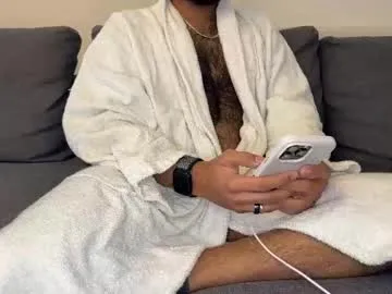 CurlyRina – webcam model profile photo Image 9