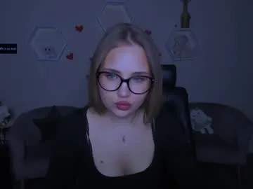 amelia_shiny_ Image 3