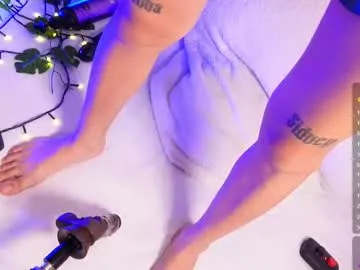 AshleyAve – webcam model profile photo Image 14